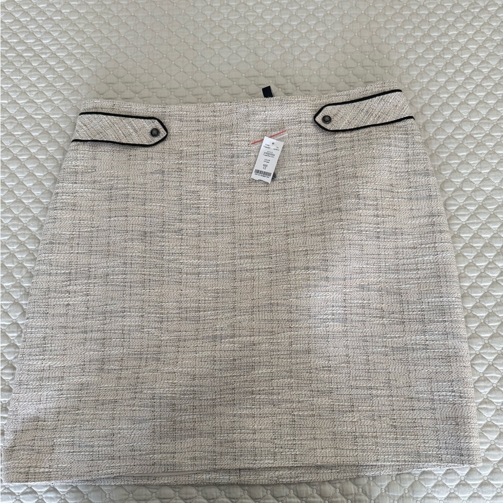 White House Black Market Cream Tweed Mini Skirt